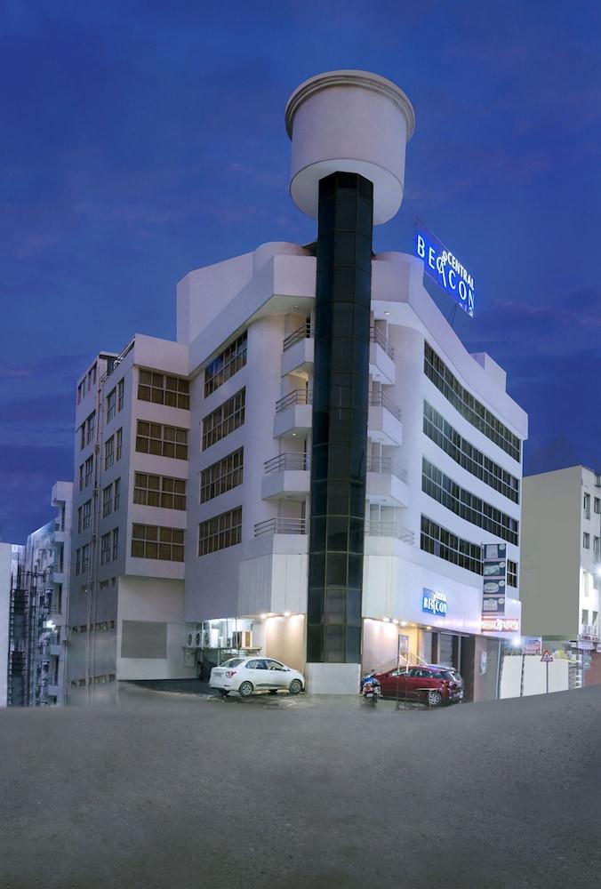 Central Beacon Hotel Surat Ngoại thất bức ảnh