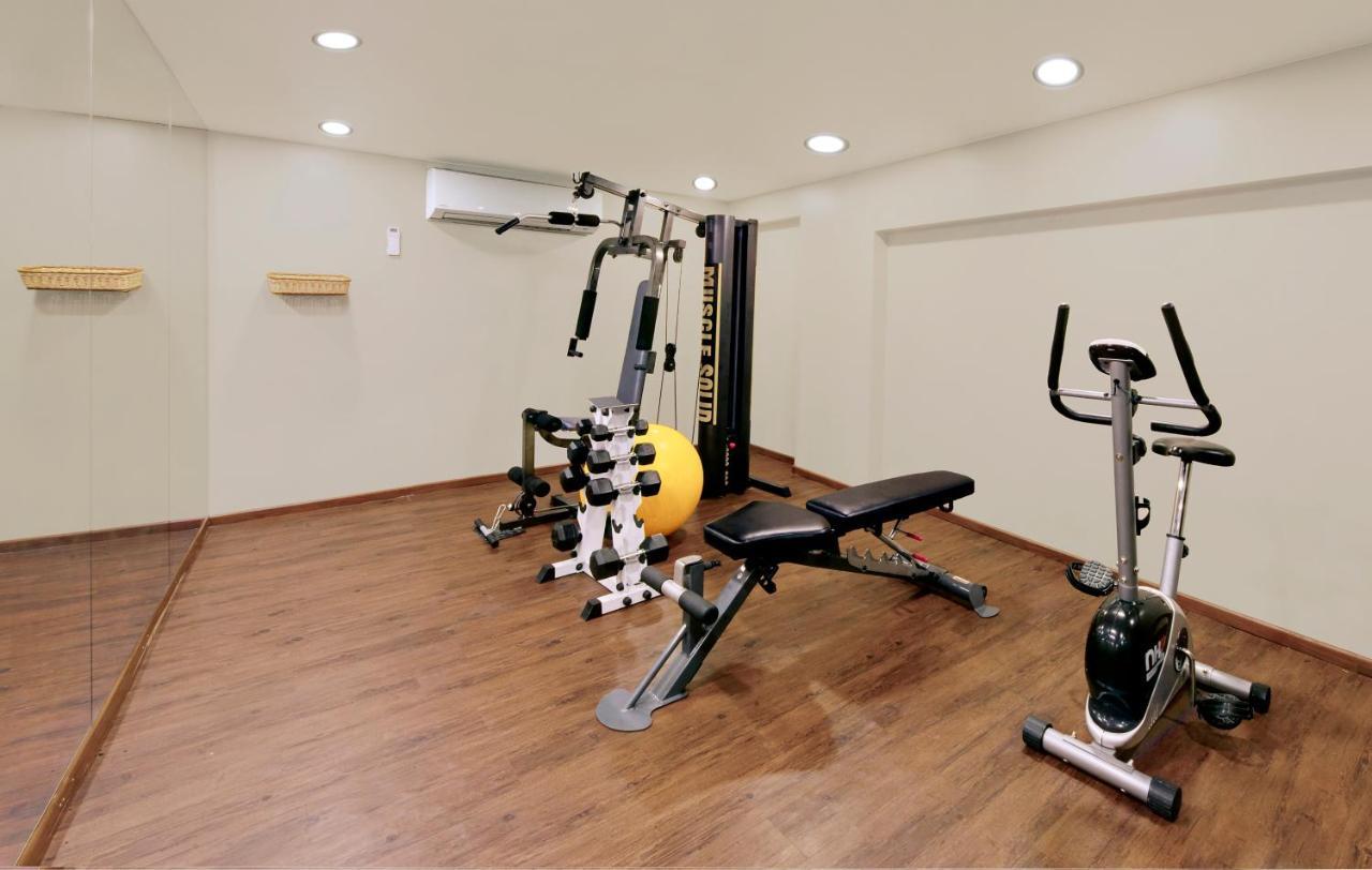 Central Beacon Hotel Surat Ngoại thất bức ảnh